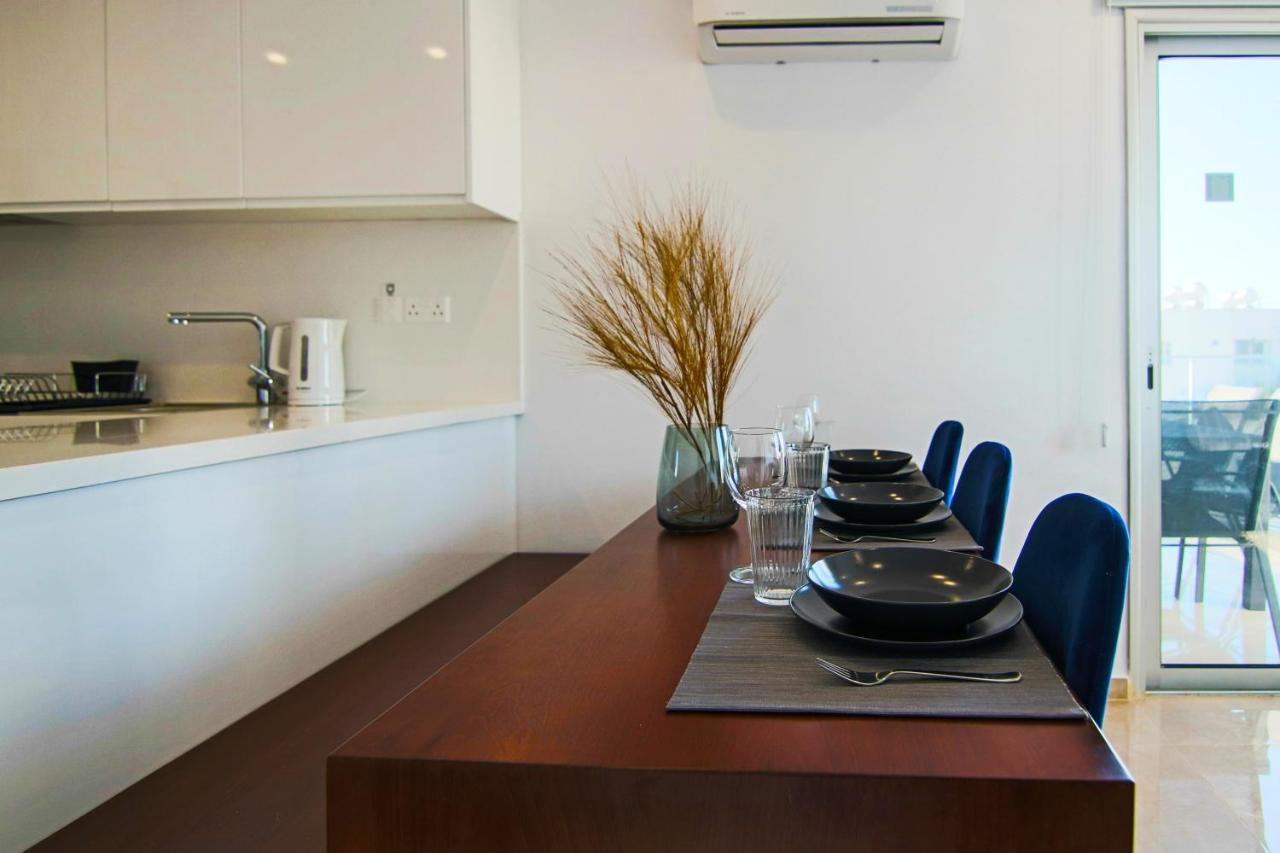 Phaedrus Living Seaside Residence Lighthouse 70 Paphos Esterno foto