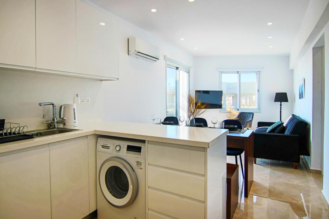 Phaedrus Living Seaside Residence Lighthouse 70 Paphos Esterno foto
